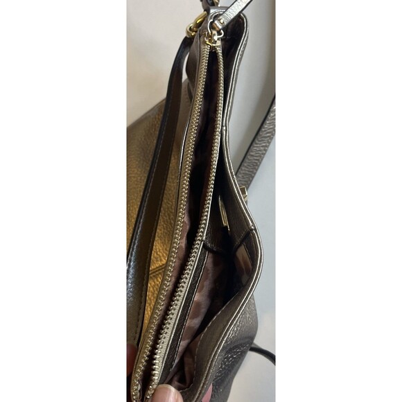 B. Makowsky Shoulder Bag Purse Gold Metallic Leather Turn Lock Bucket Dust Bag - Picture 6 of 16